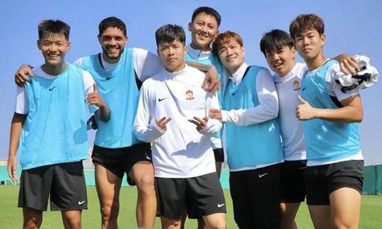 开云APP-海港三刘仅剩一个刘主任！1米86前锋驰援石家庄，首轮古9蓄力反戈